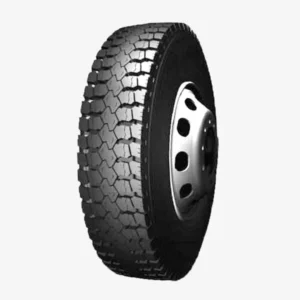 D686 Drive Tire